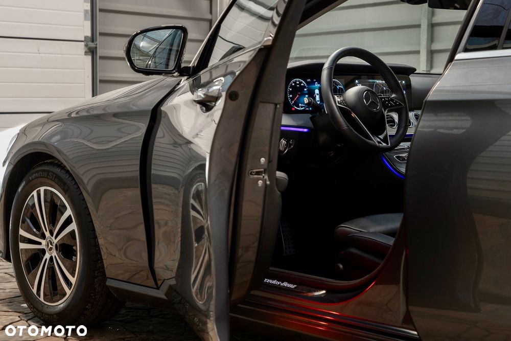 Mercedes-Benz Klasa E - 34