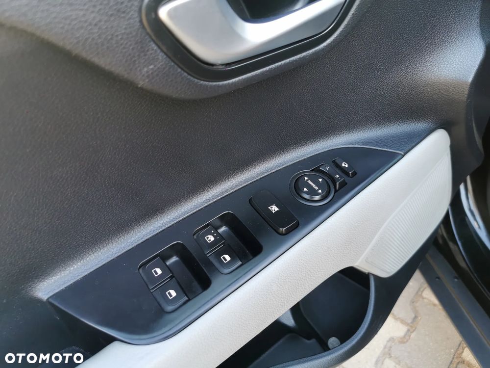 Kia Stonic 1.6 CRDi Vision - 6