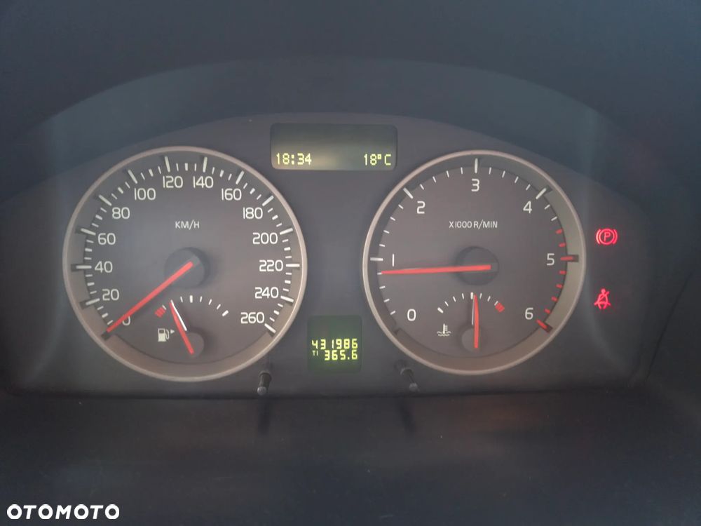 Volvo V50 2.0D - 12