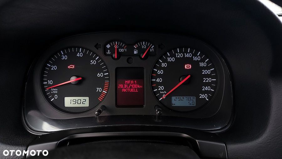 Volkswagen Bora 2.3 V5 Highline - 18