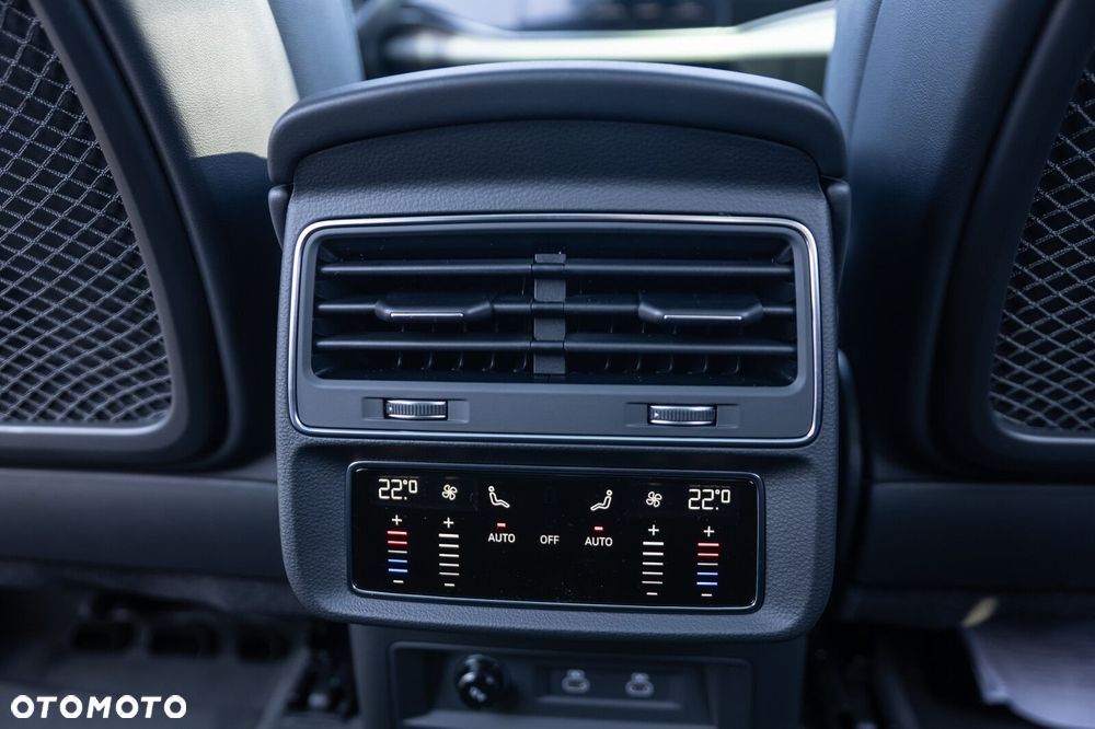 Audi Q7 - 17