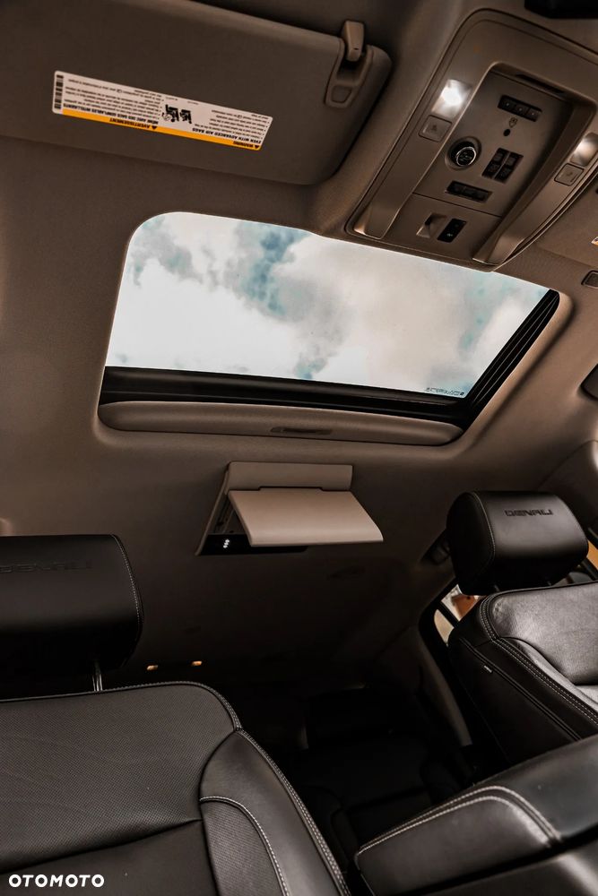 GMC Yukon - 16
