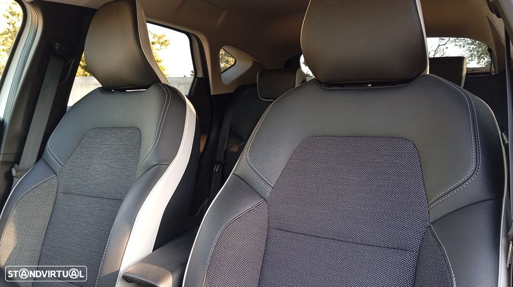 Renault Captur 1.0 TCe Techno - 32