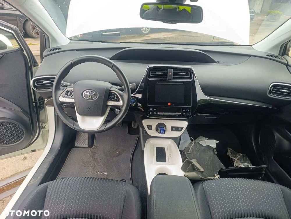 Toyota Prius 1.8 Hybrid Premium - 6