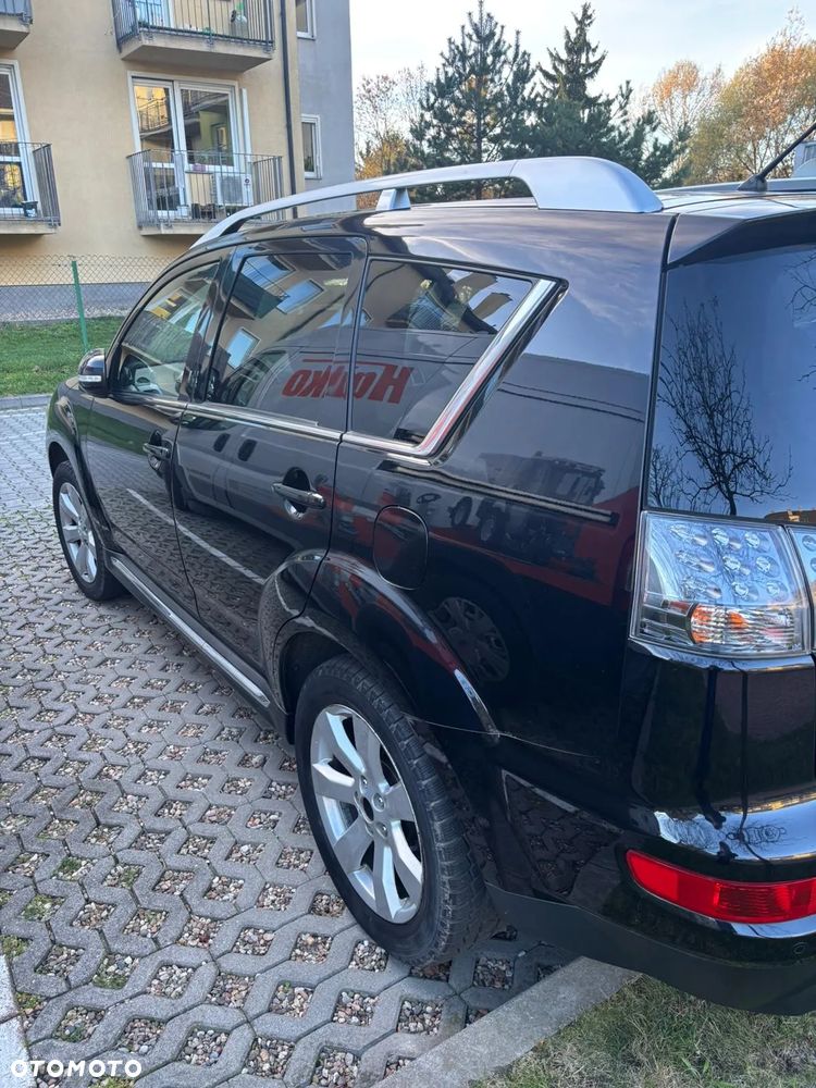 Mitsubishi Outlander - 13