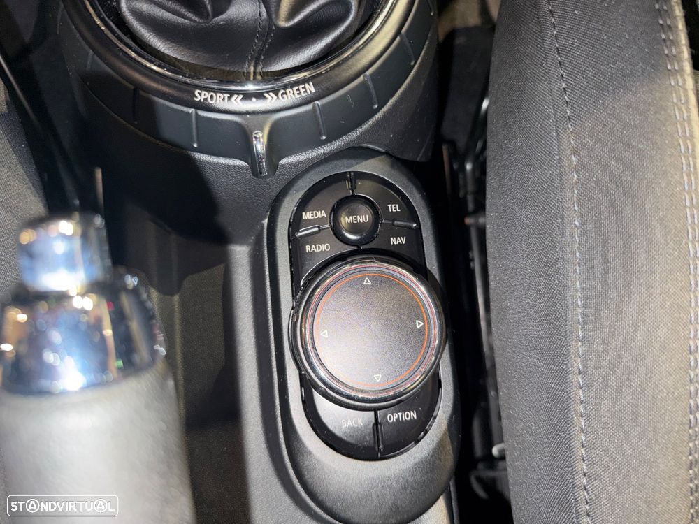 MINI 3 Portas Cooper D Seven Chili - 28