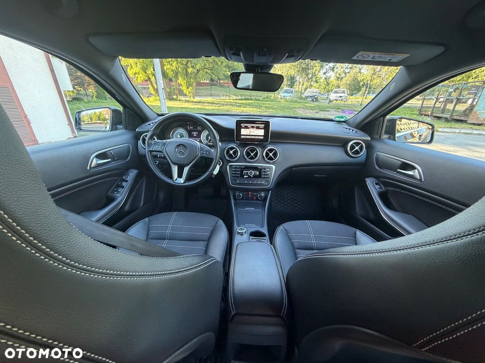 Mercedes-Benz Klasa A 180 7G-DCT Activity Edition - 25