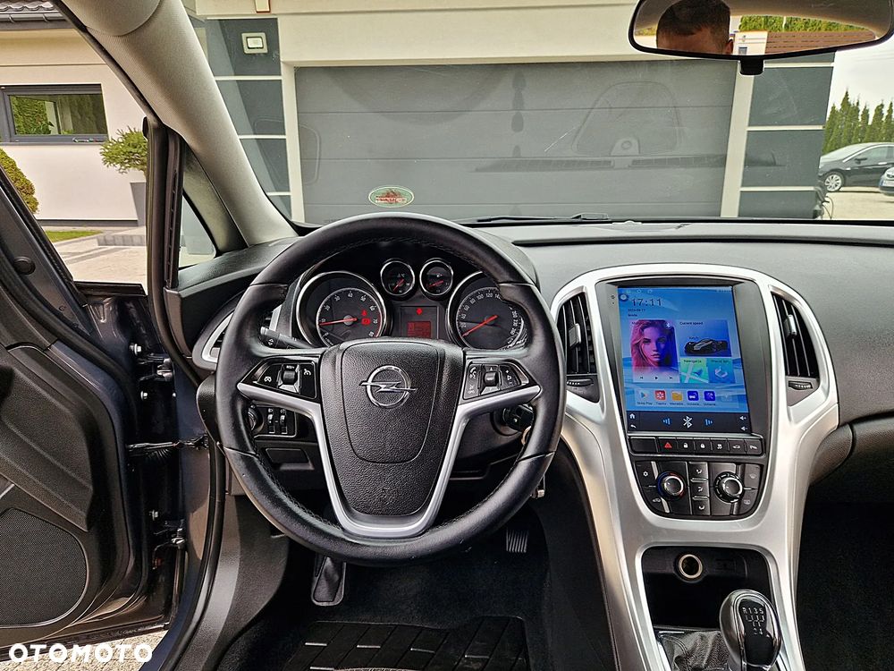 Opel Astra 1.4 150 Jahre - 20