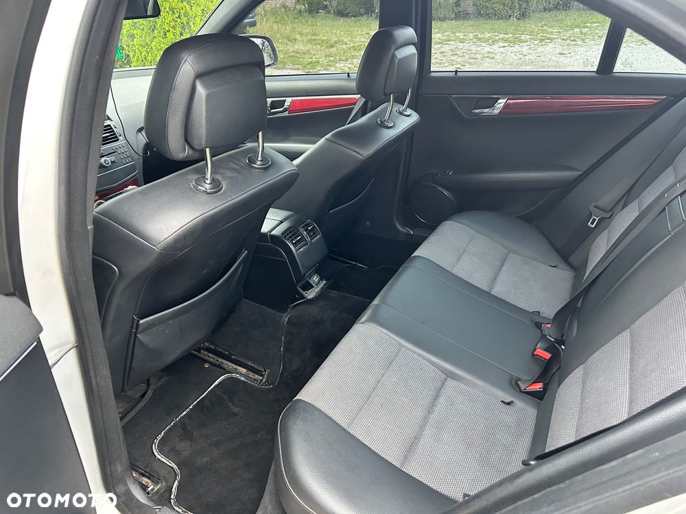 Mercedes-Benz Klasa C 220 CDI DPF Automatik - 8
