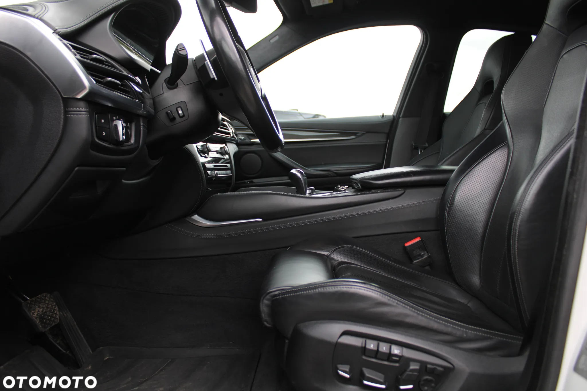 BMW X6M - 7