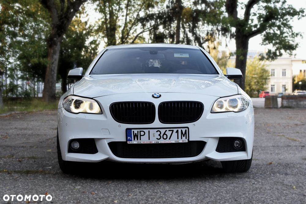 BMW Seria 5 528i xDrive Sport-Aut - 12