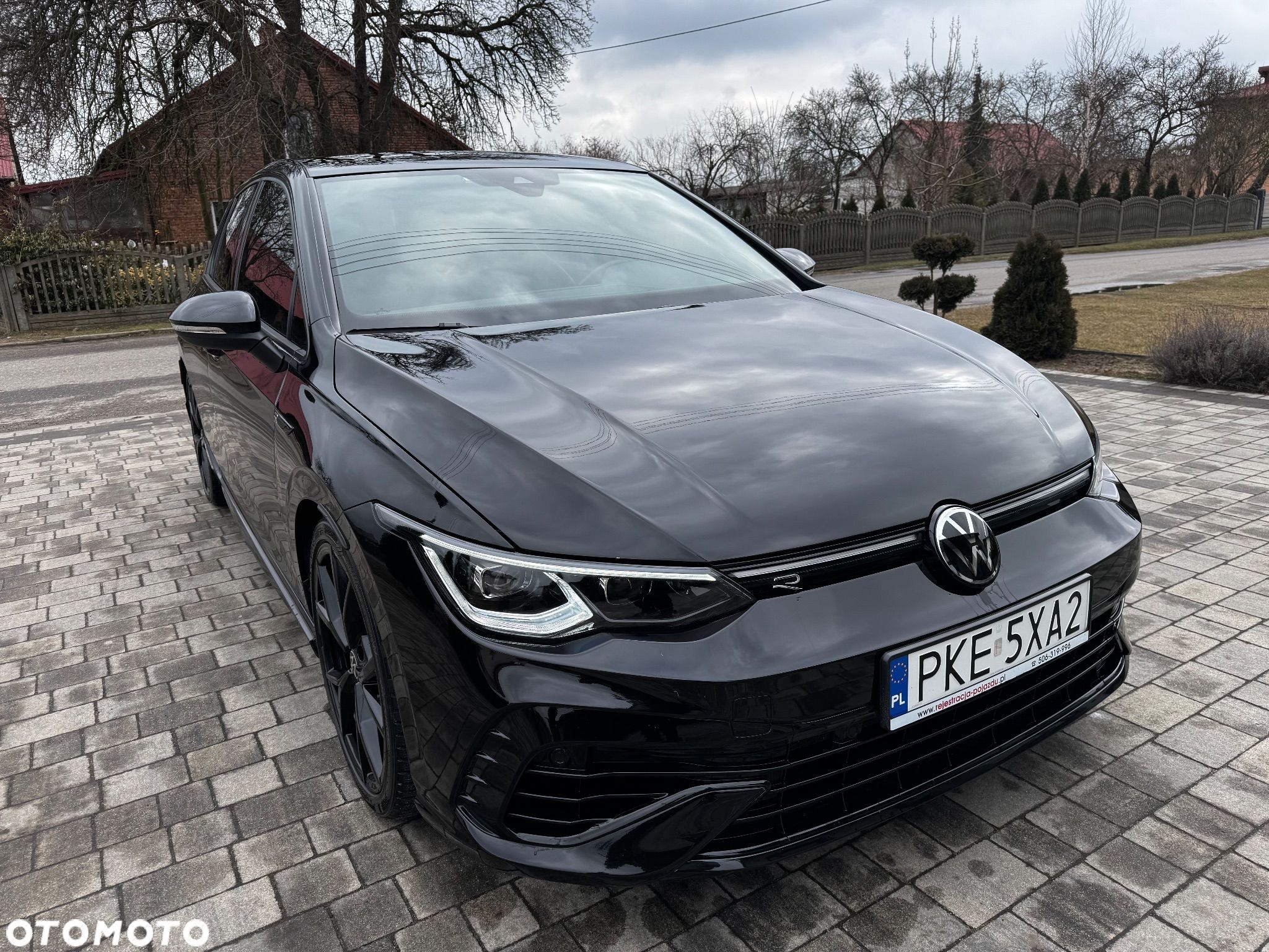 Volkswagen Golf - 1