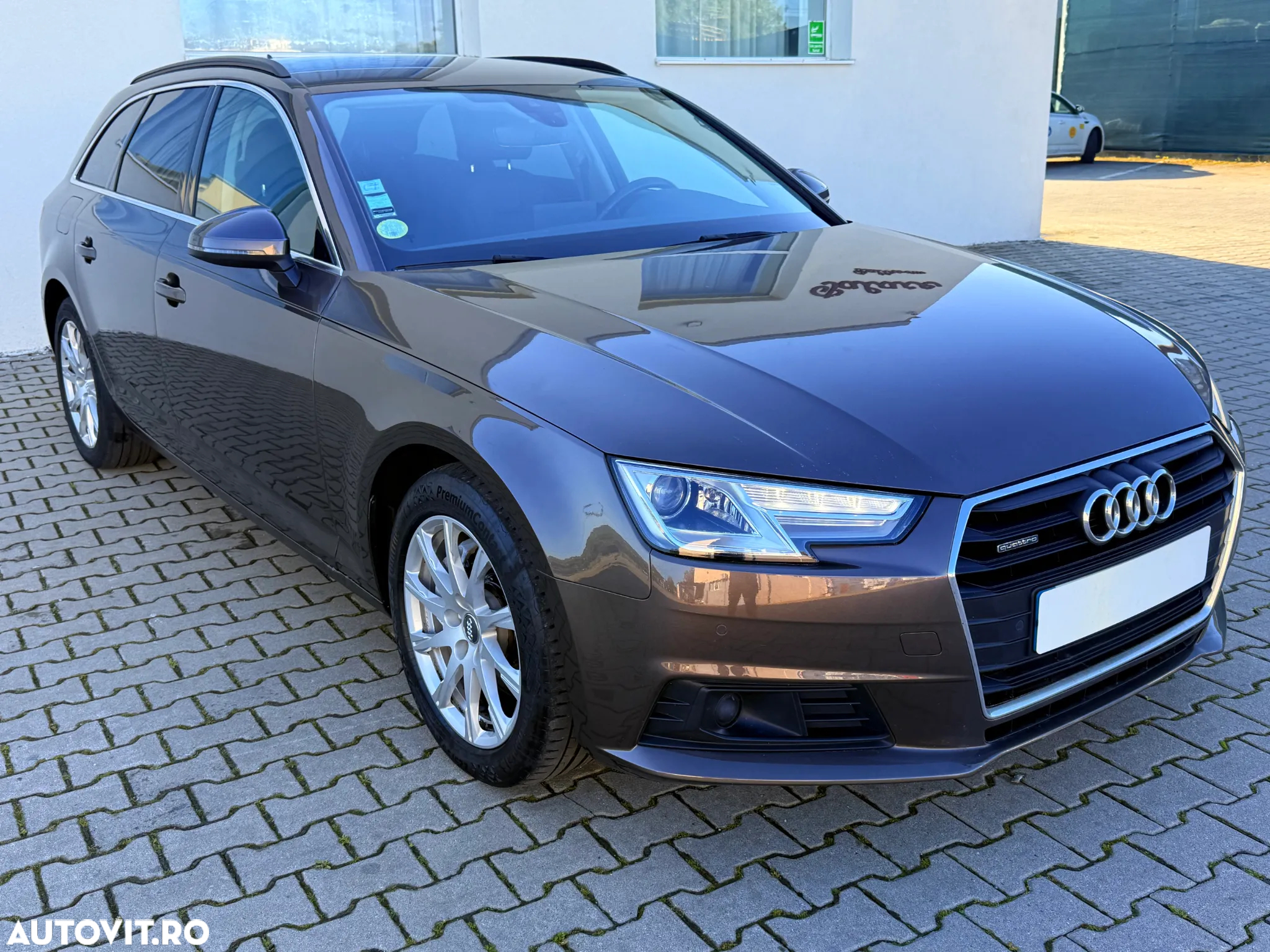 Audi A4 Avant 2.0 TDI S tronic quattro - 2