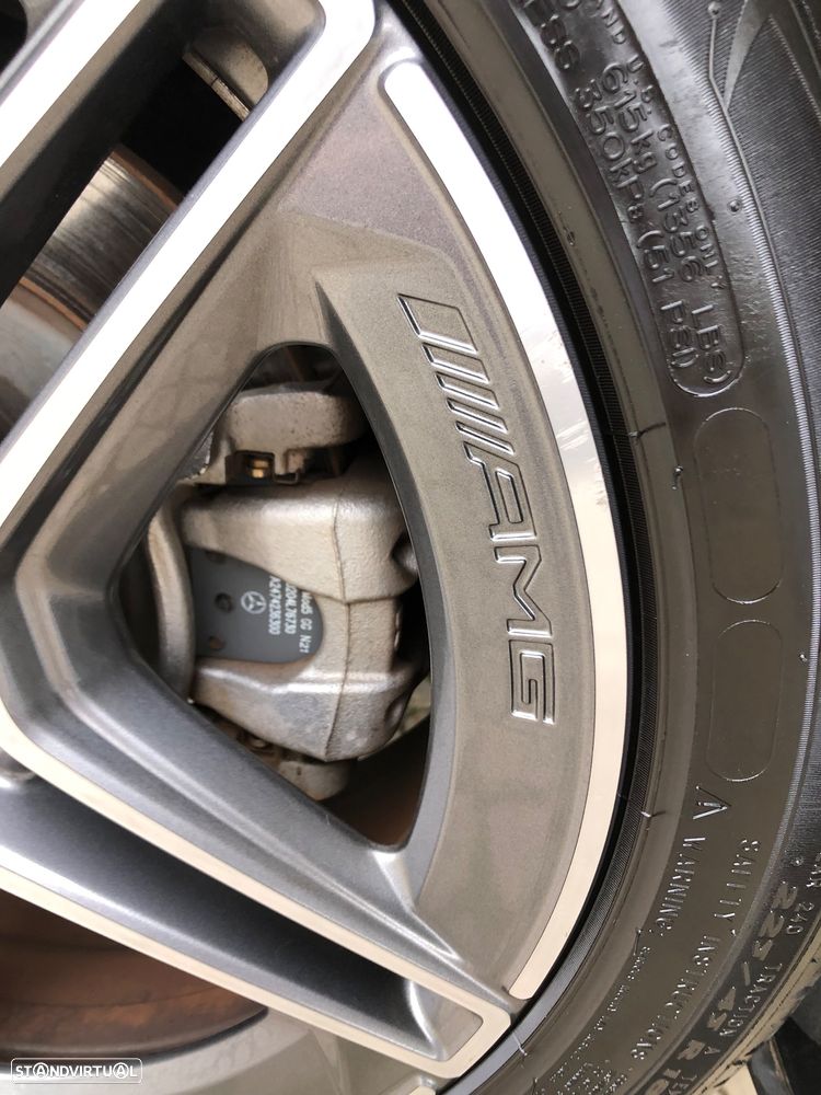 Mercedes-Benz A 250 e AMG Line - 14