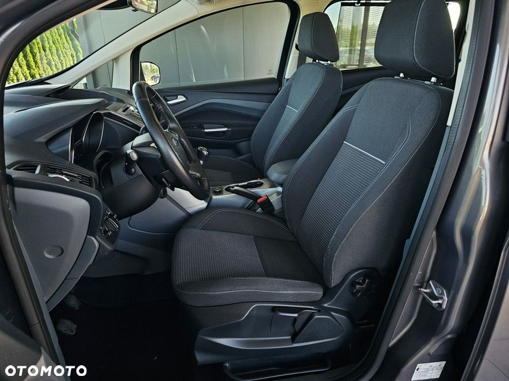Ford Grand C-MAX - 22