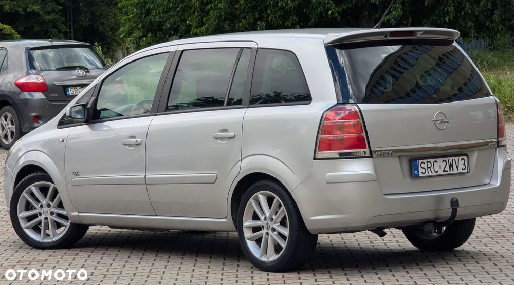 Opel Zafira 1.9 CDTI Sport - 29