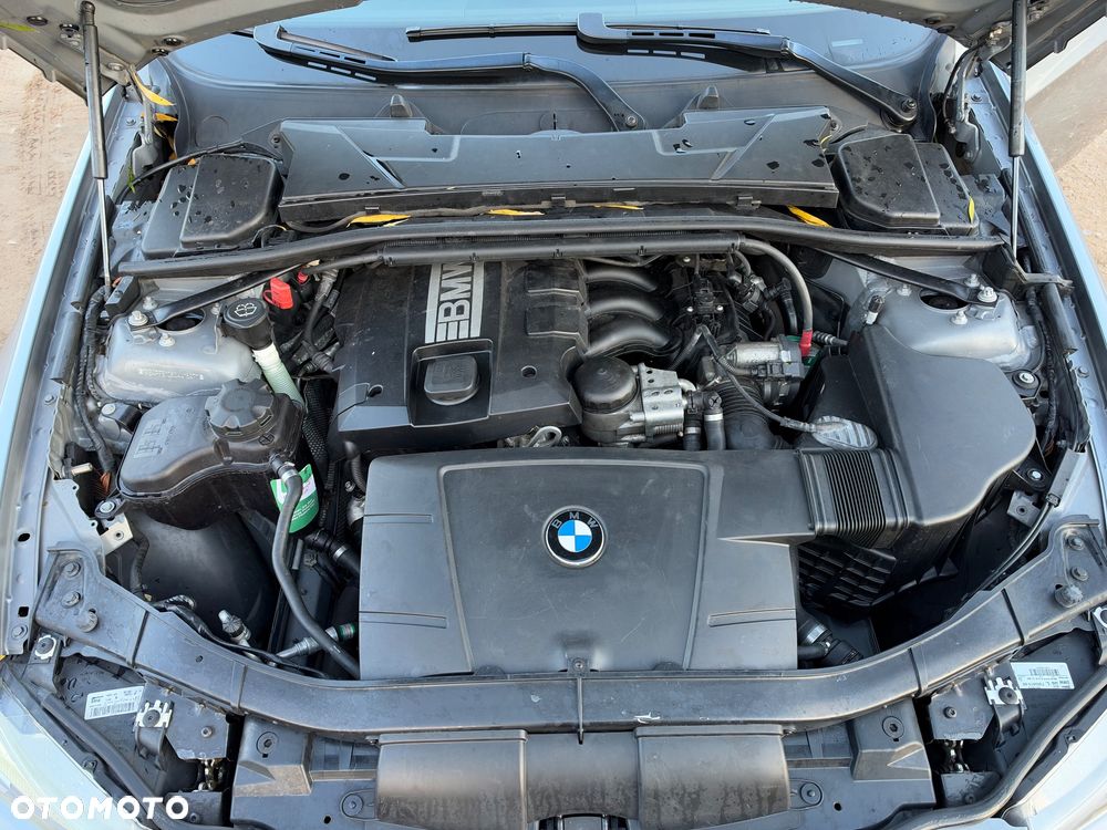 BMW Seria 3 318i Edition Exclusive - 23