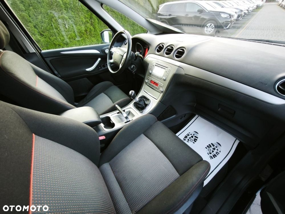 Ford S-Max - 9
