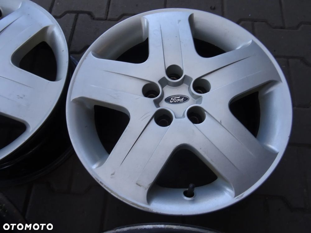 5x108x63,3 6,5jx16 ET47,5  Ford felgi strukturalne z kołpakami 16 - 4