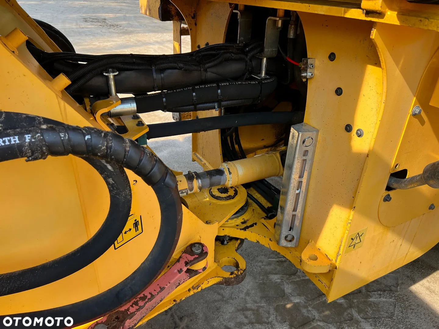 Volvo L110F - 9