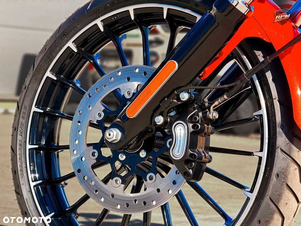 Harley-Davidson FXSB Breakout - 34