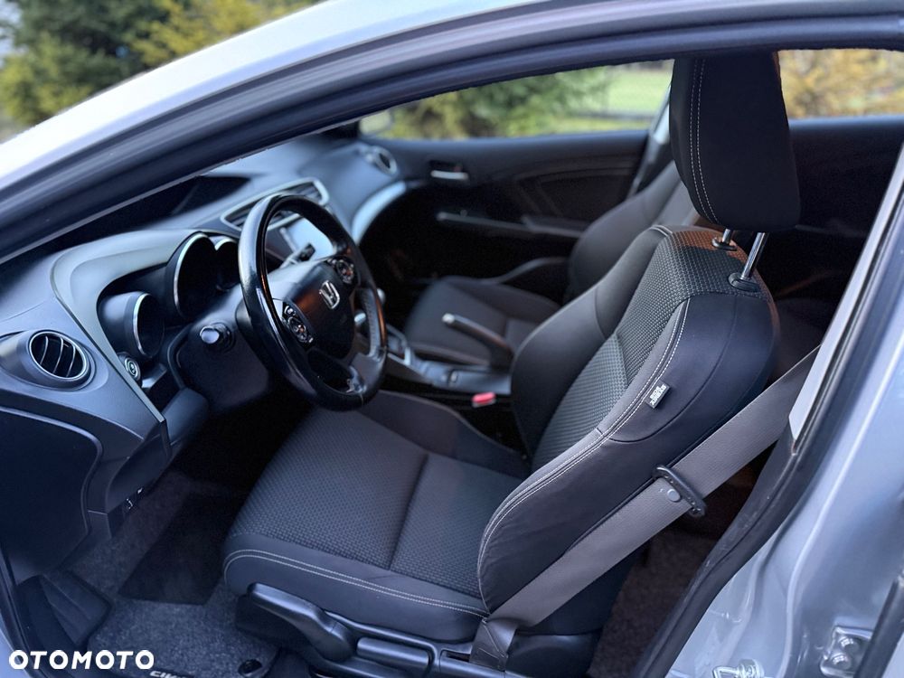 Honda Civic 1.6 i-DTEC Sport Black Edition - 8