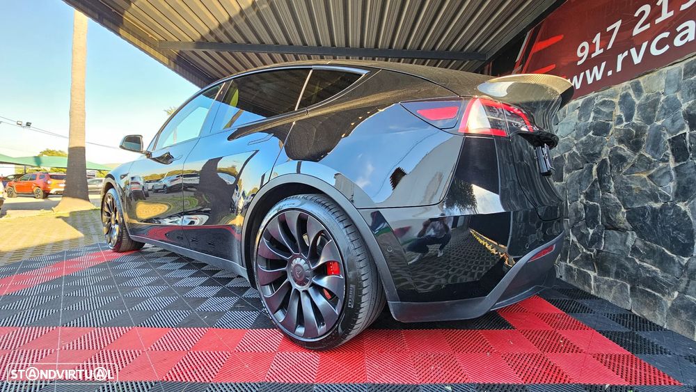 Tesla Model Y Performance Dual Motor AWD - 15