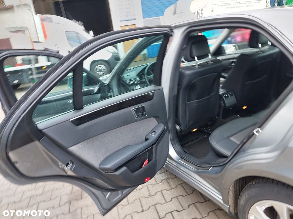 Mercedes-Benz Klasa E 200 CDI DPF BlueEFFICIENCY 7G-TRONIC - 9