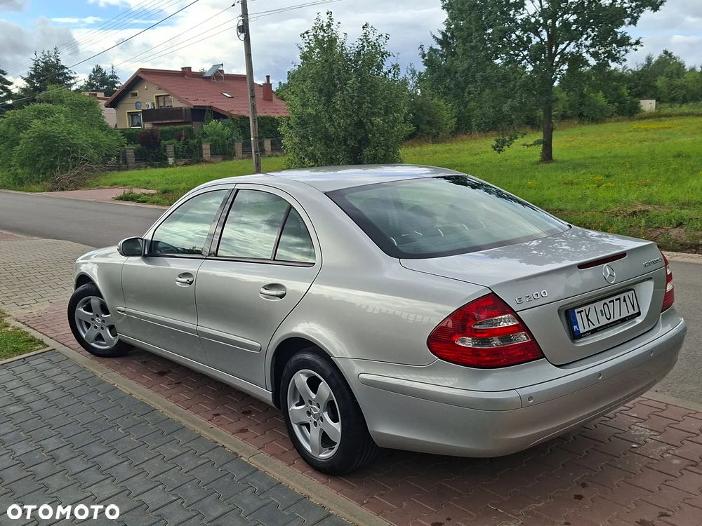 Mercedes-Benz Klasa E 200 Kompressor Automatik Classic - 8