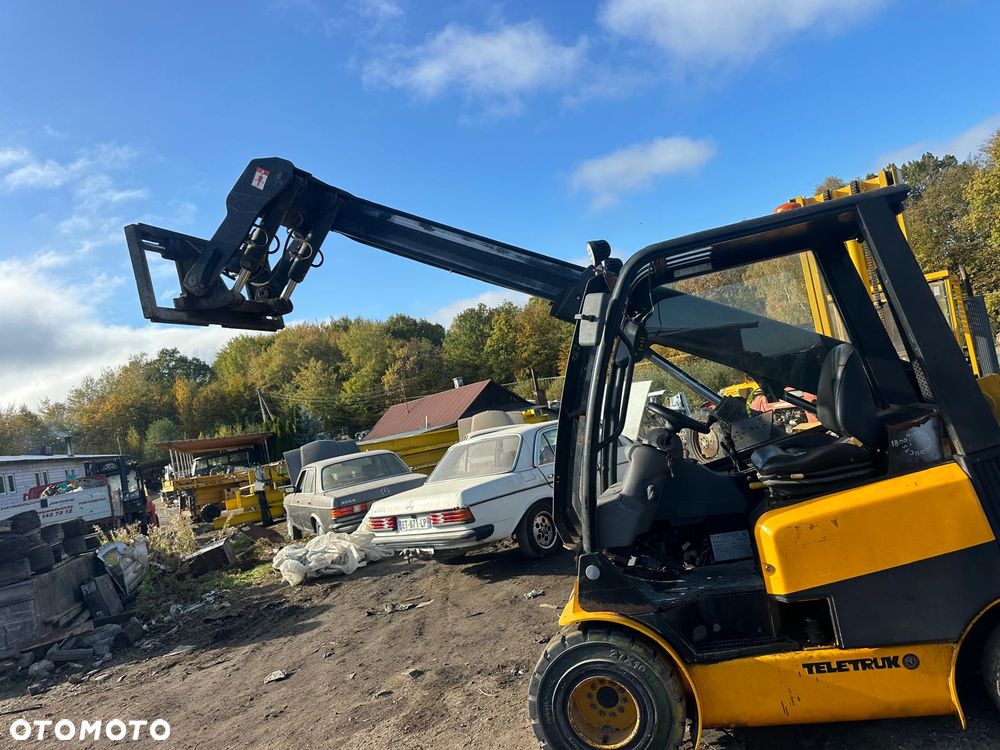 JCB Wózek Teleskopowy JCB Teletruk TLT 30D Diesel Przesuw Boczny Udźwig 3 Tony