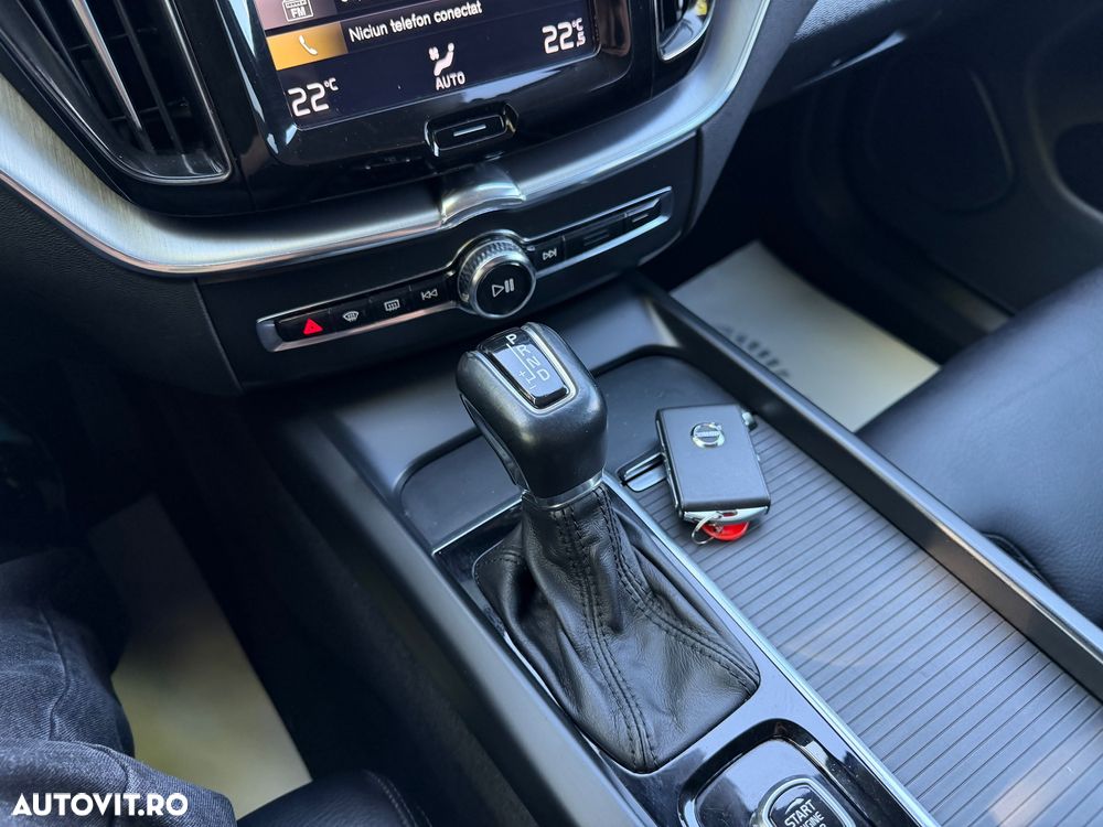 Volvo XC 60 D4 Geartronic Momentum Pro - 17