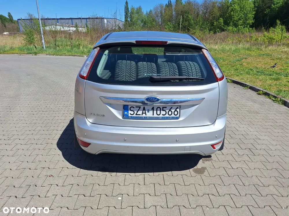 Ford Focus 1.6 Ghia - 5