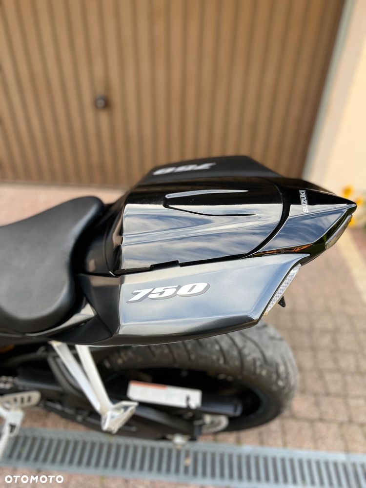 Suzuki GSX-R - 21