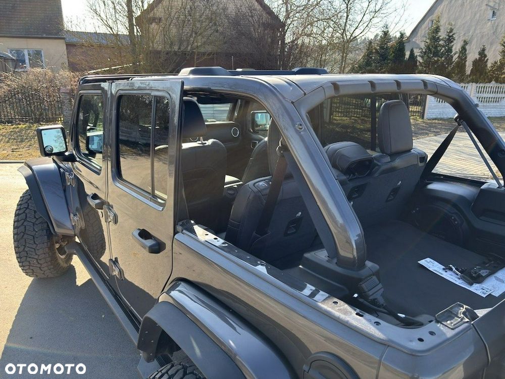Jeep Wrangler - 23