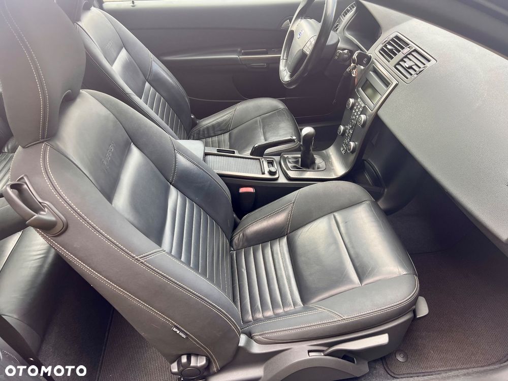 Volvo C30 D2 R-Design - 24
