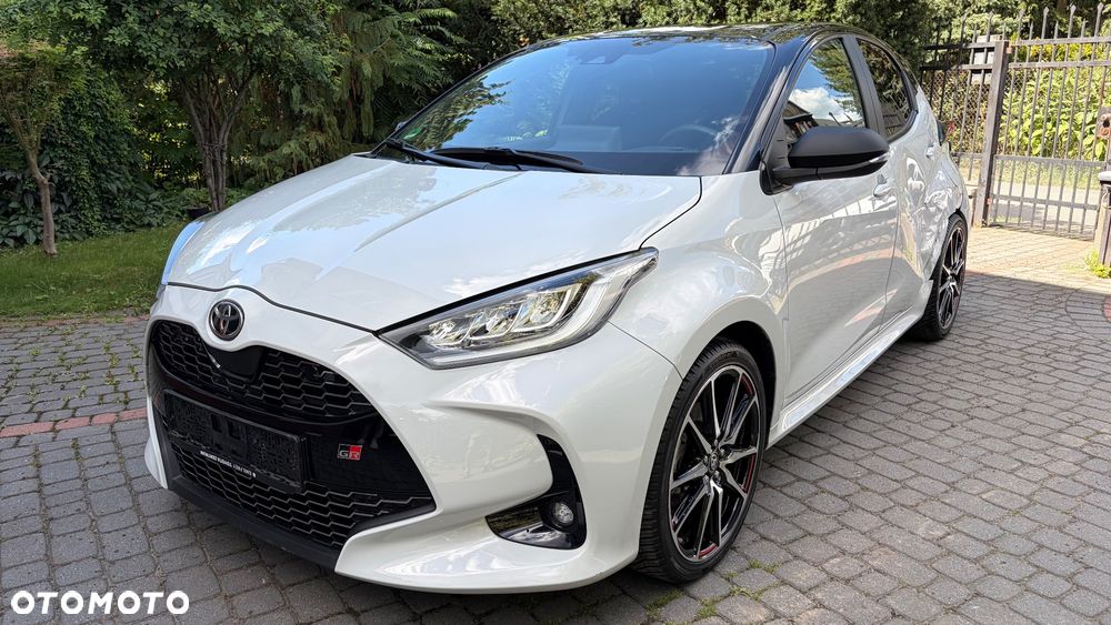 Toyota Yaris Hybrid 1.5 GR Sport - 1