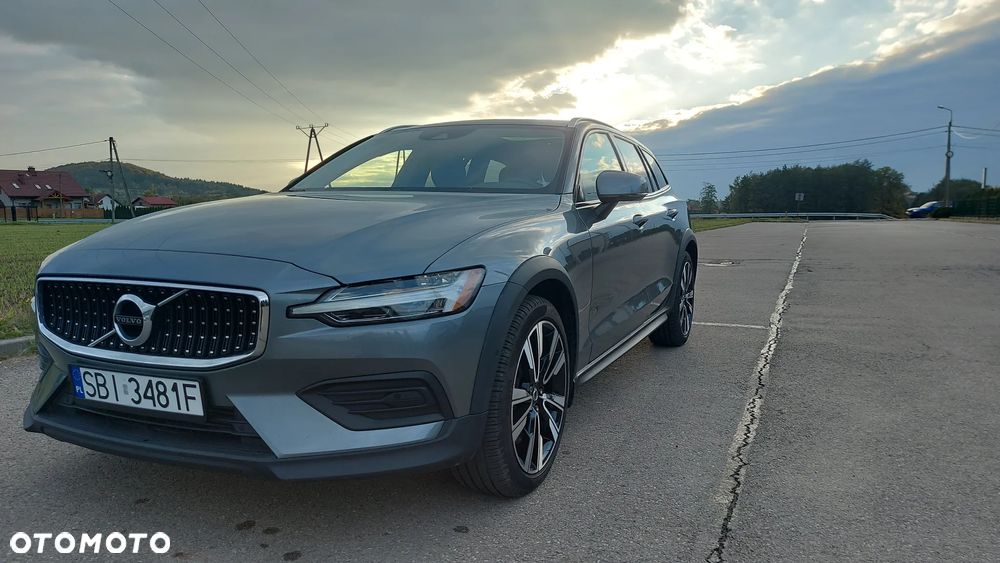 Volvo V60 T5 AWD Momentum - 1