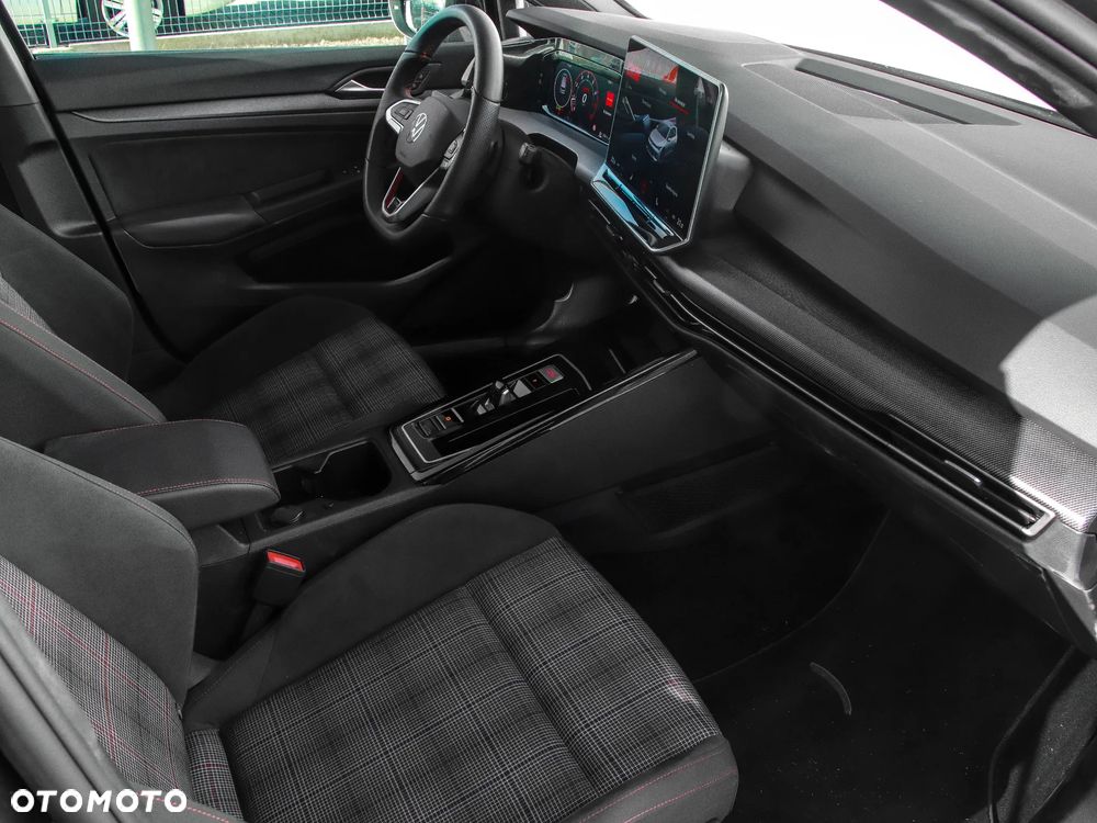 Volkswagen Golf - 14