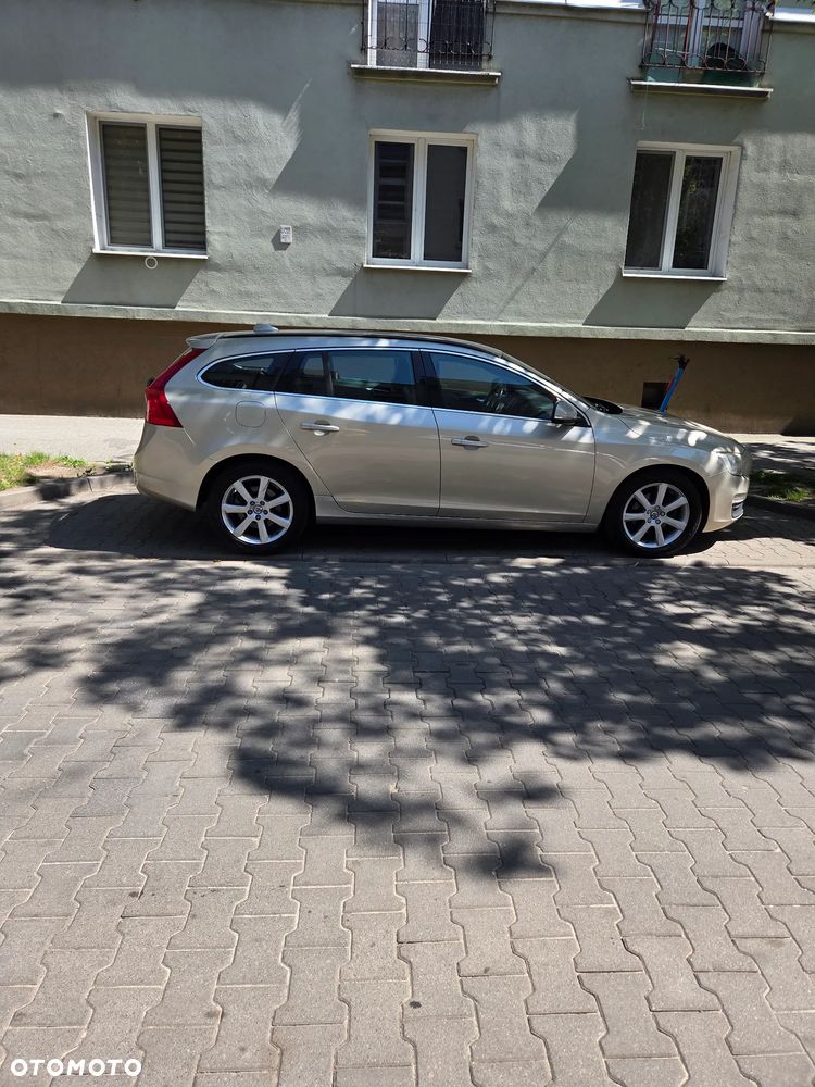 Volvo V60 D2 Drive-E Kinetic - 4