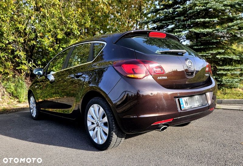 Opel Astra 1.4 T Cosmo - 13