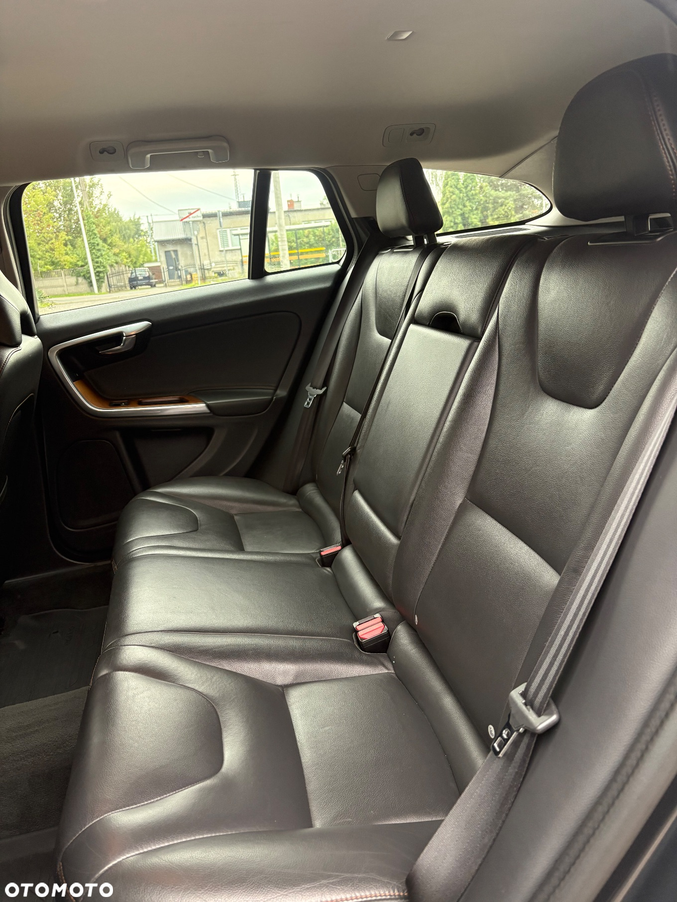 Volvo V60 Cross Country D4 Drive-E Momentum - 15