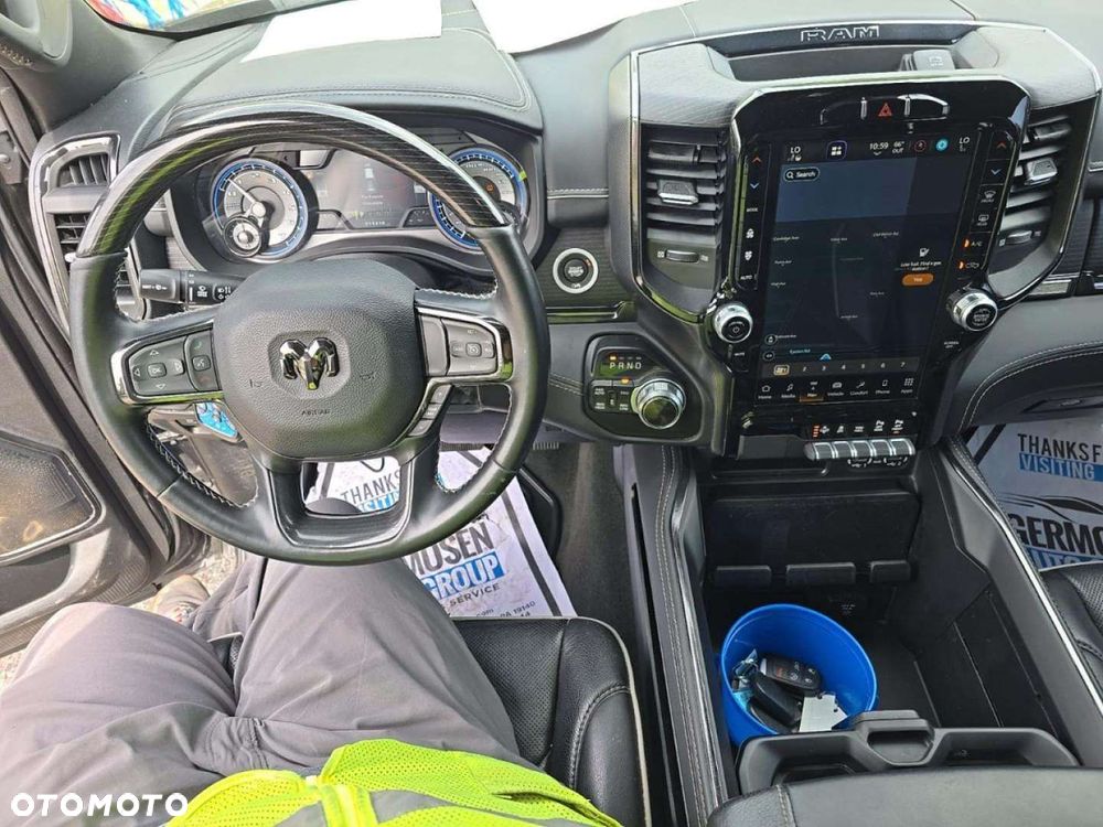 RAM 1500 - 8