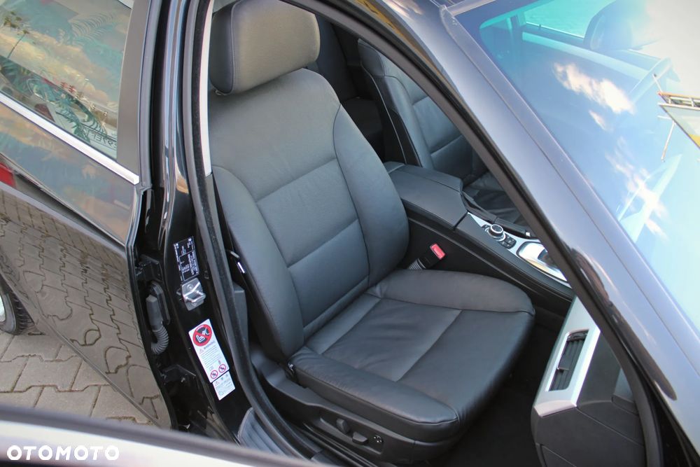 BMW Seria 5 530i - 22