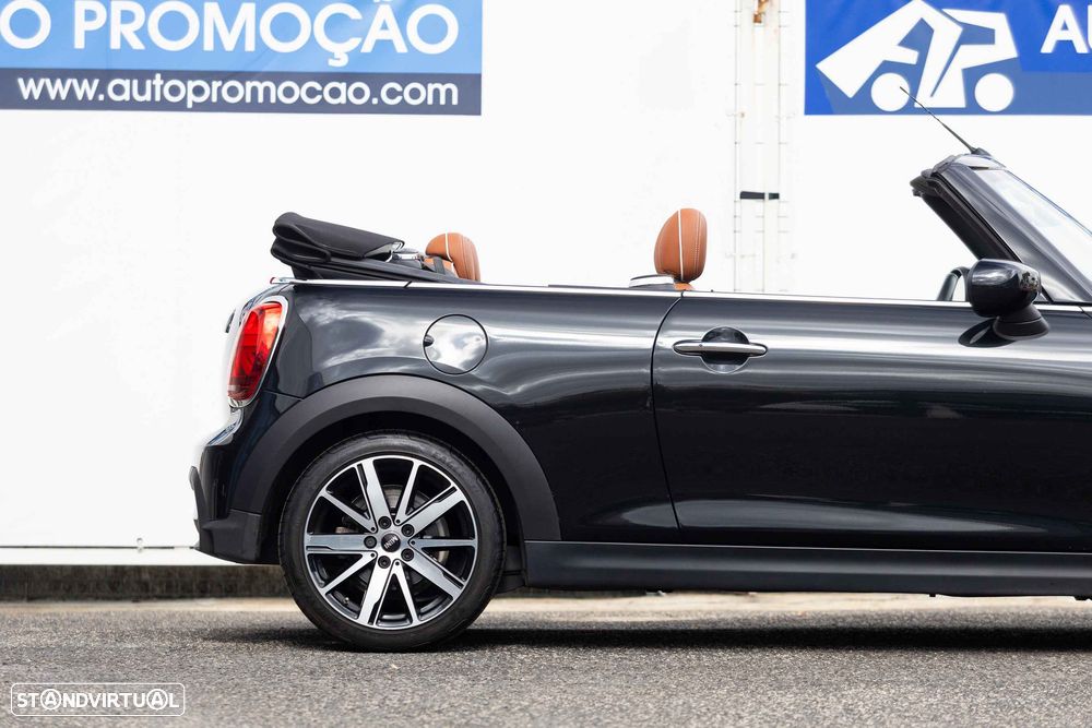 MINI Cabrio Cooper Premium Extra Classic Auto - 21