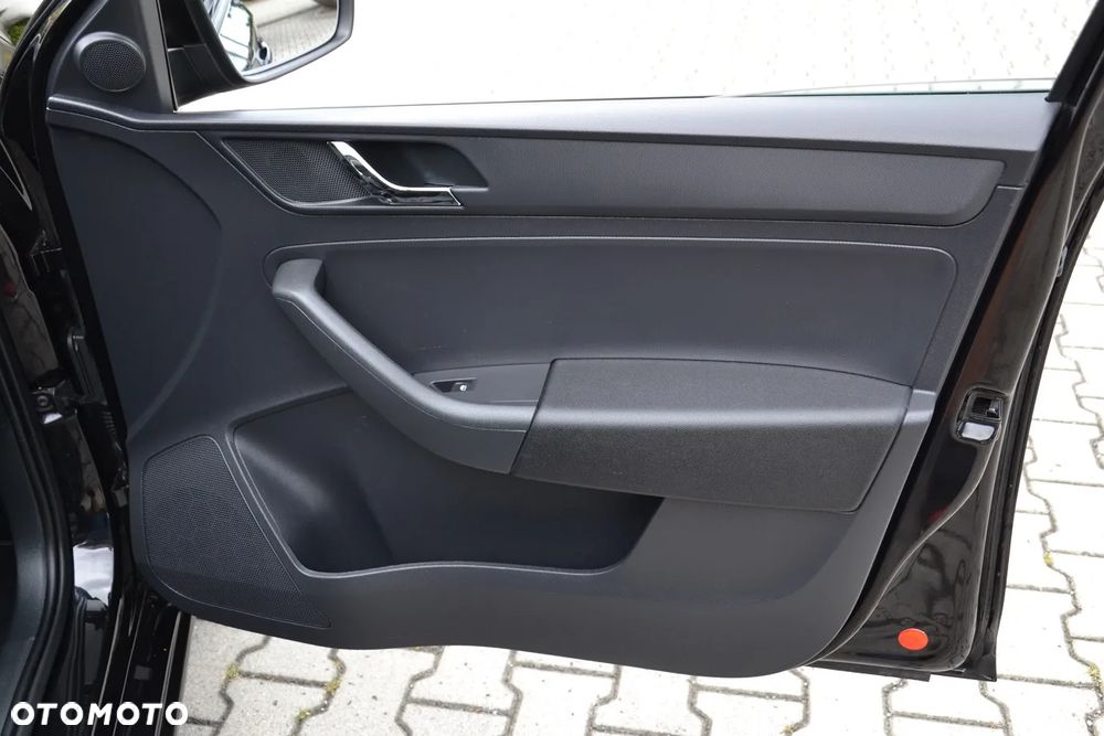 Skoda RAPID 1.6 TDI DPF Edition - 33