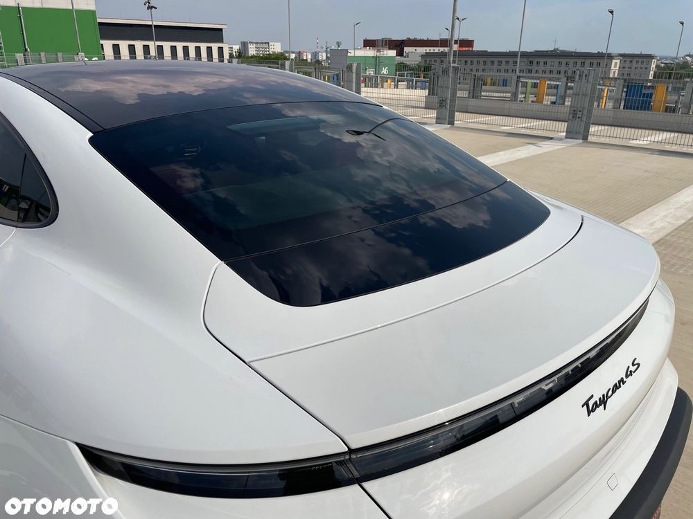 Porsche Taycan 4S Performance Plus - 15