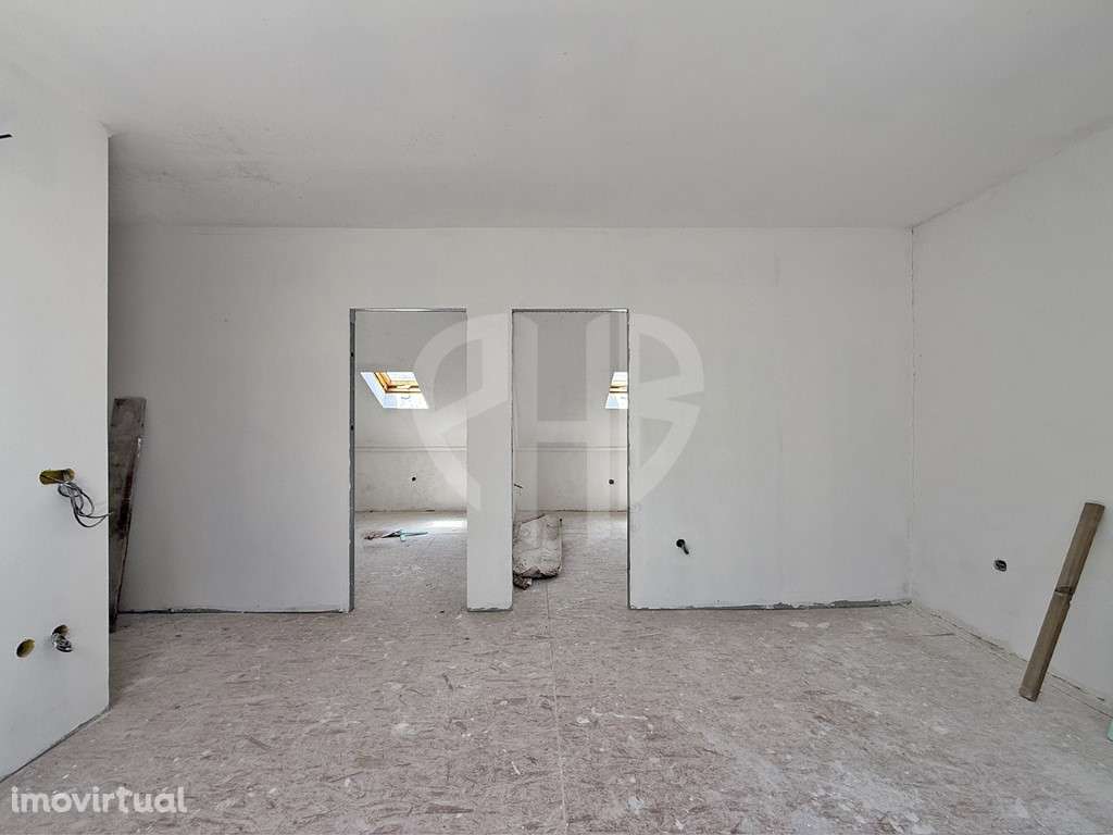 Prédio na Zona Ribeirinha do Seixal // P/Recuperação Oportunidade d... - Grande imagem: 5/35