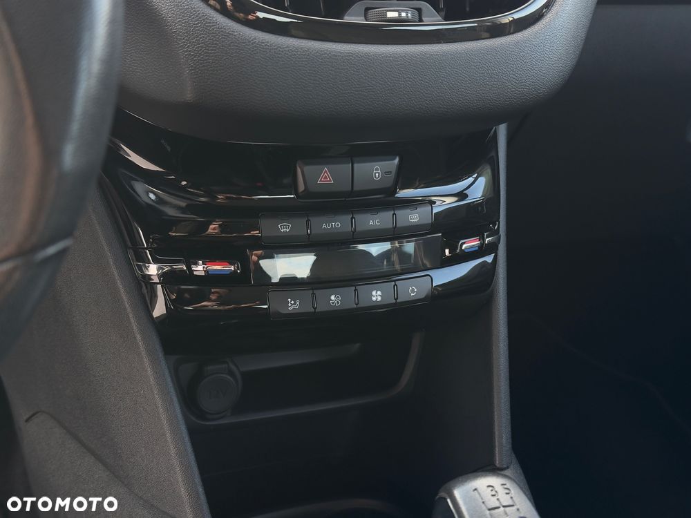 Peugeot 208 1.2 VTi Active - 21