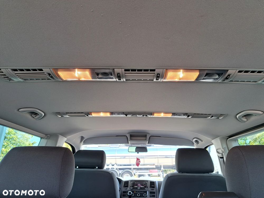 Volkswagen Multivan - 33