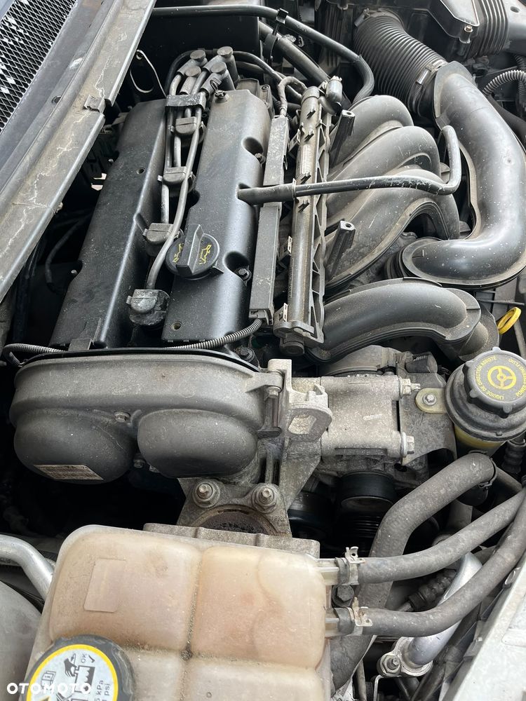 Ford Focus 1.6 16V Titanium - 29